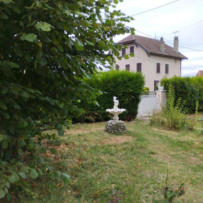 Appartement Verdoyant Au Bord Du Lac Leman Entre Evian Et Thonon Dans Une Villa Publier Buitenkant foto