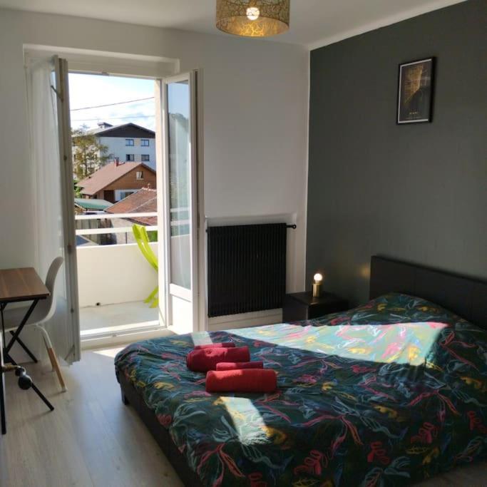 Appartement Verdoyant Au Bord Du Lac Leman Entre Evian Et Thonon Dans Une Villa Publier Buitenkant foto
