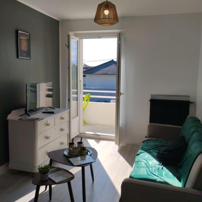 Appartement Verdoyant Au Bord Du Lac Leman Entre Evian Et Thonon Dans Une Villa Publier Buitenkant foto