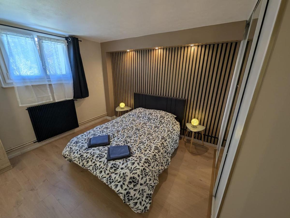 Appartement Verdoyant Au Bord Du Lac Leman Entre Evian Et Thonon Dans Une Villa Publier Kamer foto