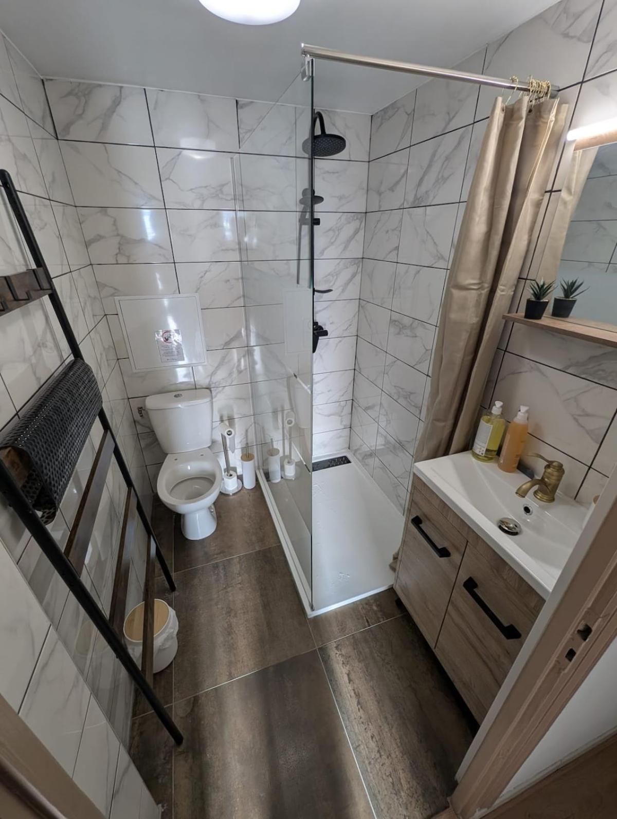 Appartement Verdoyant Au Bord Du Lac Leman Entre Evian Et Thonon Dans Une Villa Publier Kamer foto