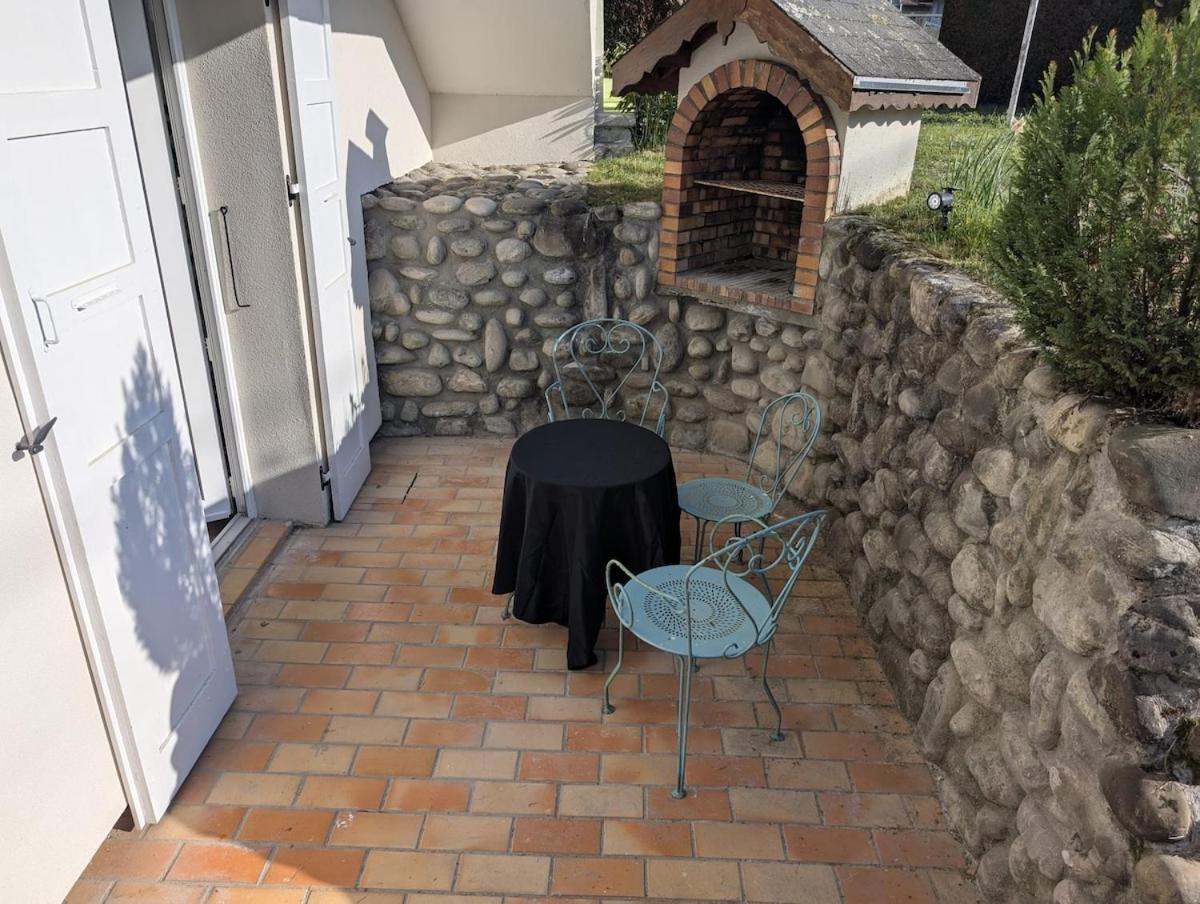 Appartement Verdoyant Au Bord Du Lac Leman Entre Evian Et Thonon Dans Une Villa Publier Buitenkant foto